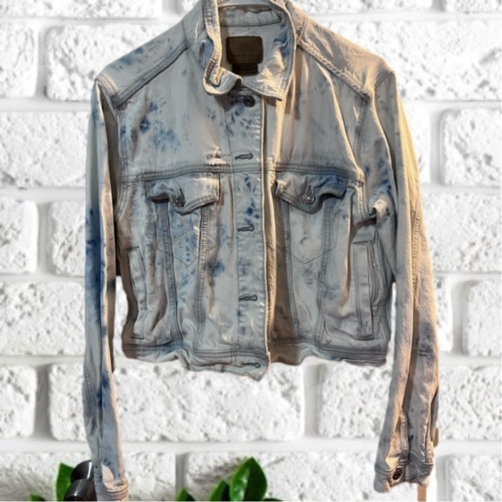 Women’s American Eagle Blue & White Tie-Dye Cropped Jean Jacket - Size L